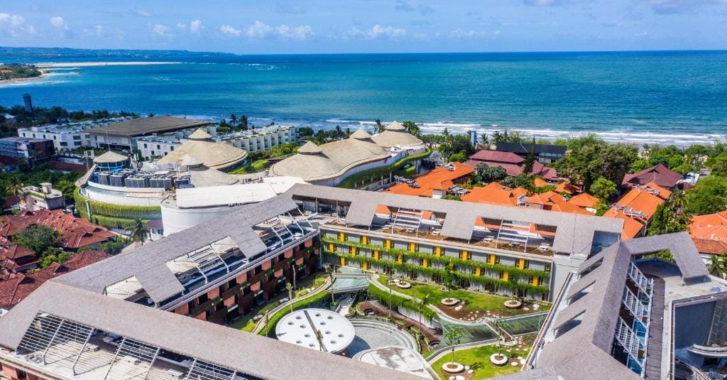 YELLO Hotel Kuta Beachwalk Bali — 5