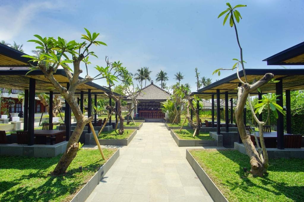 Brits Resort Lovina — 3