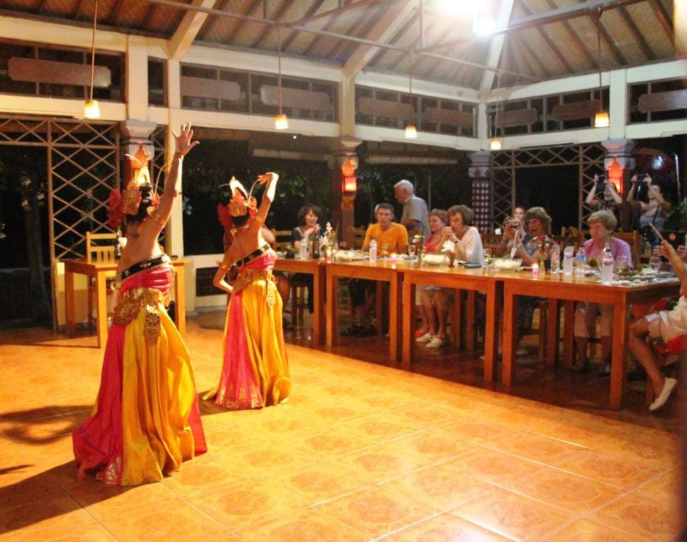 Lovina Beach Hotel — 5