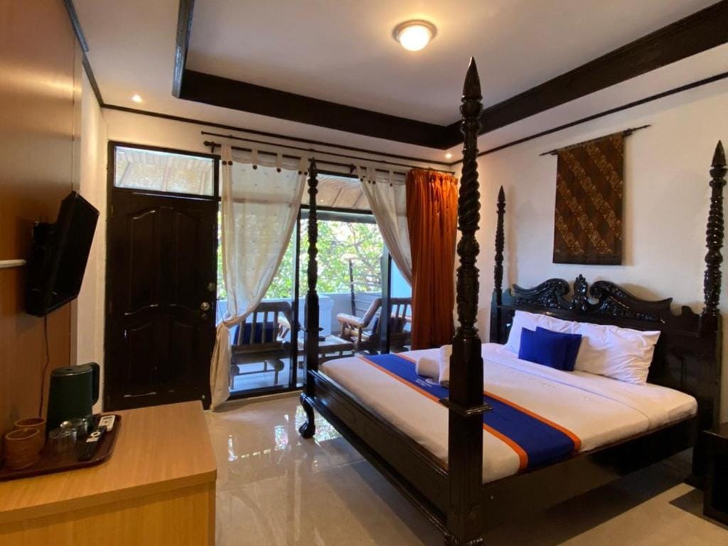 New Adirama Beach Hotel — 5