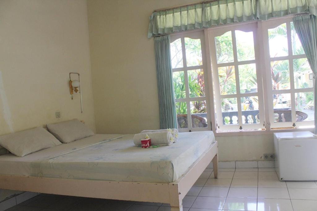 Taman Lily's Hotel — 2
