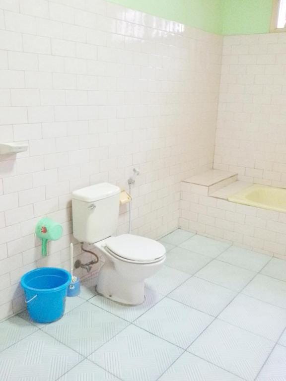 Taman Lily's Hotel — 3