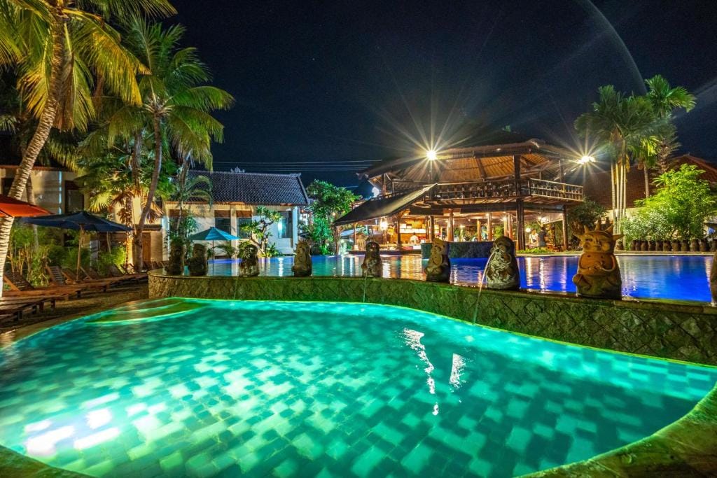 The Central Lovina Hotel & Restaurant — 1