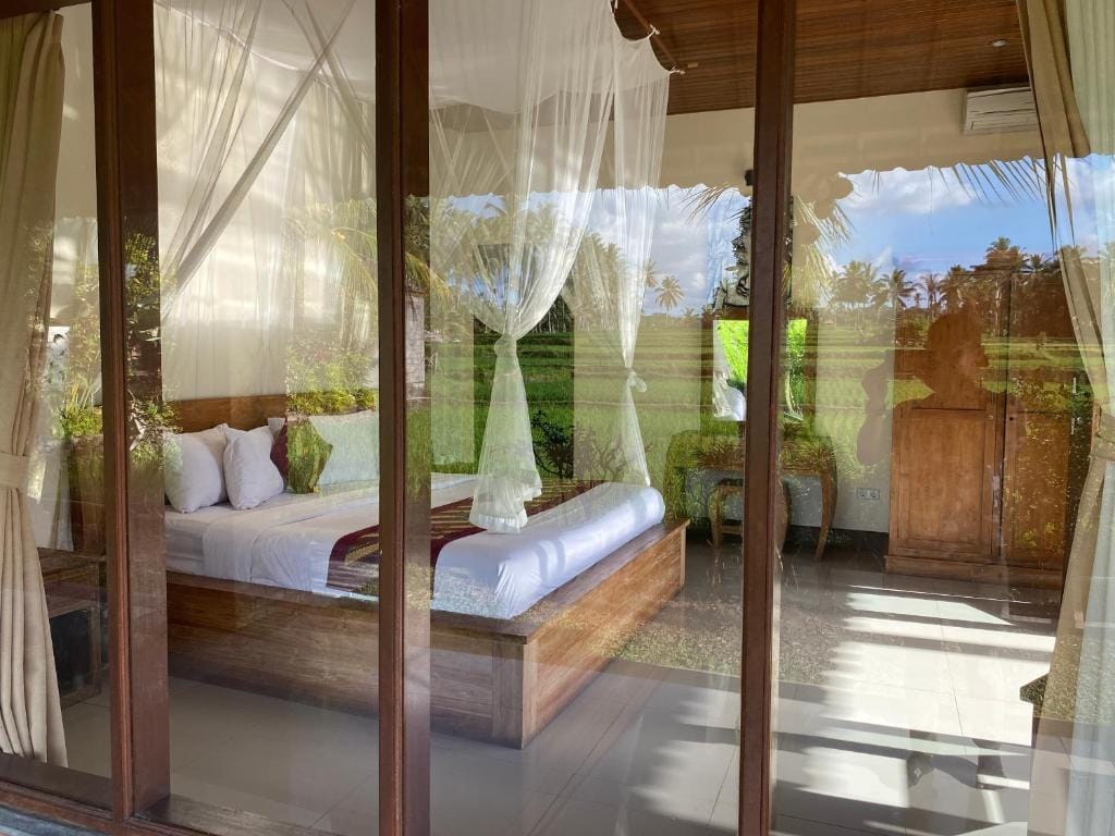 Hening suites Ubud — 2