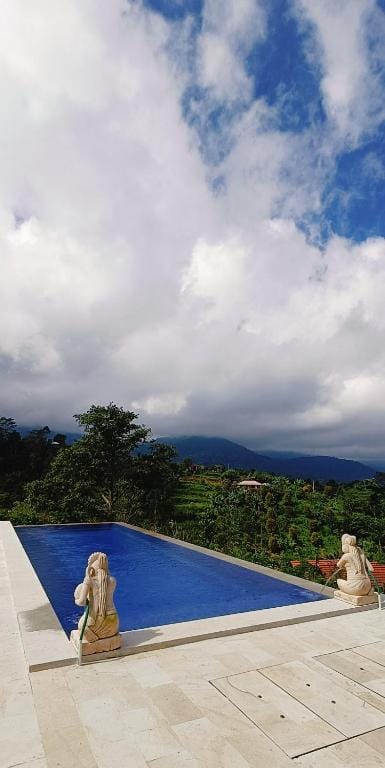 Camaradvipa Retreat Munduk — 1