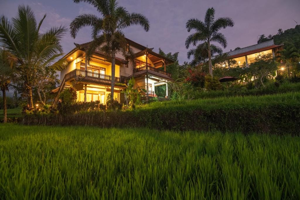 Lesong Hotel and Restaurant — 1