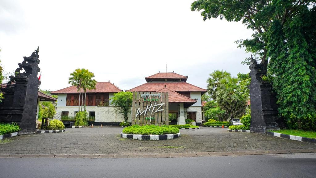 Grand Whiz Hotel Nusa Dua Bali — 1