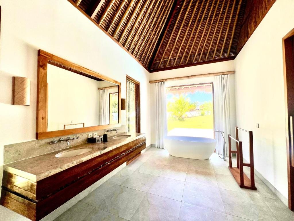 Peninsula Bay Resort — 3