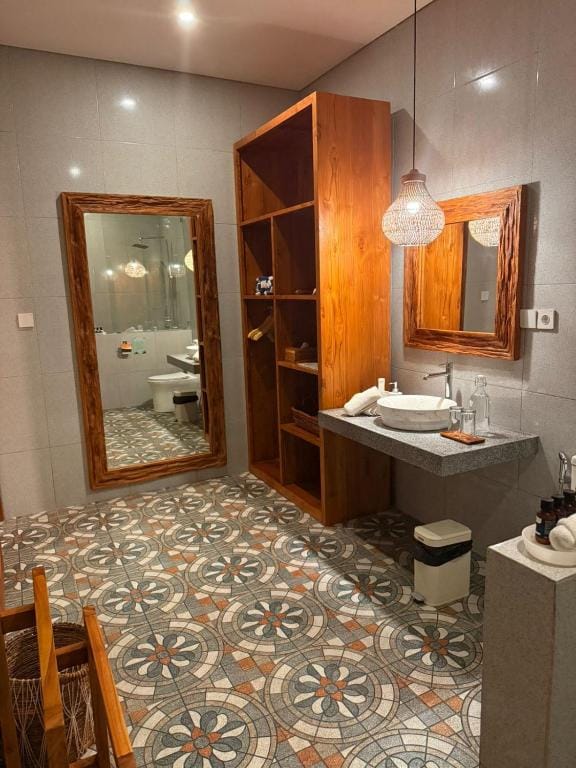 Santai Suites Nusa Dua — 2