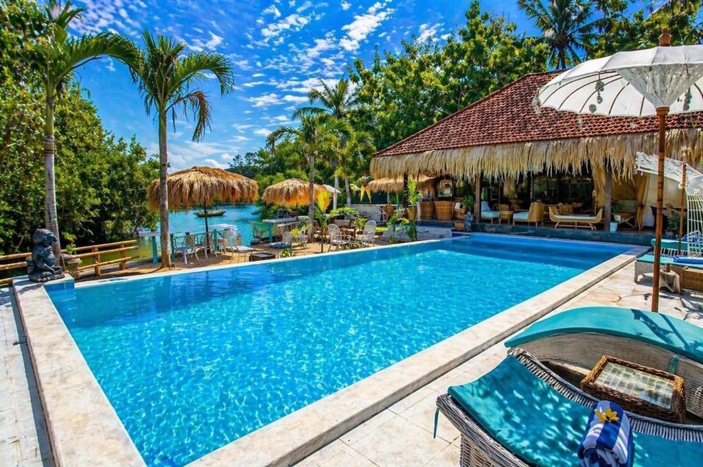 Alinn Villas — 1