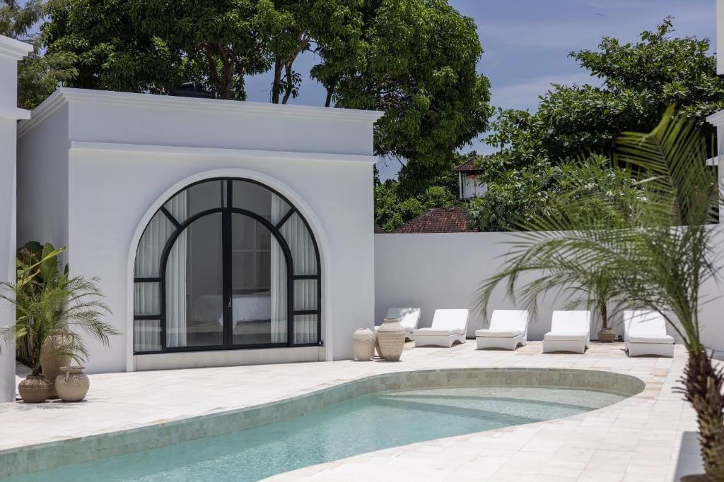 Boujee Boutique Hotel — 1