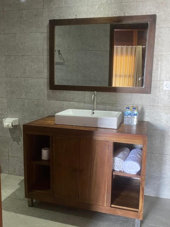 Linda Beach Hotel — 2