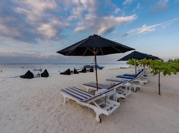 Nusa Indah Onai Hotel — 1