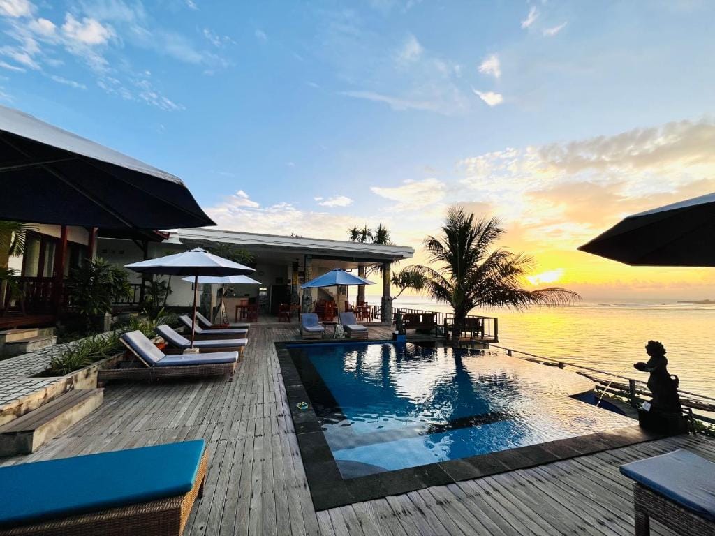 Nusa Veranda Sunset Villas & Restaurant — 2