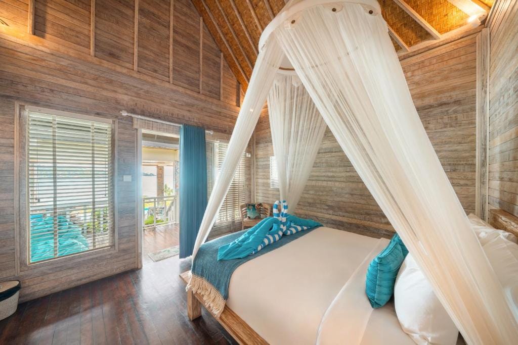 Nusa View - Oceanfront Rentals — 2