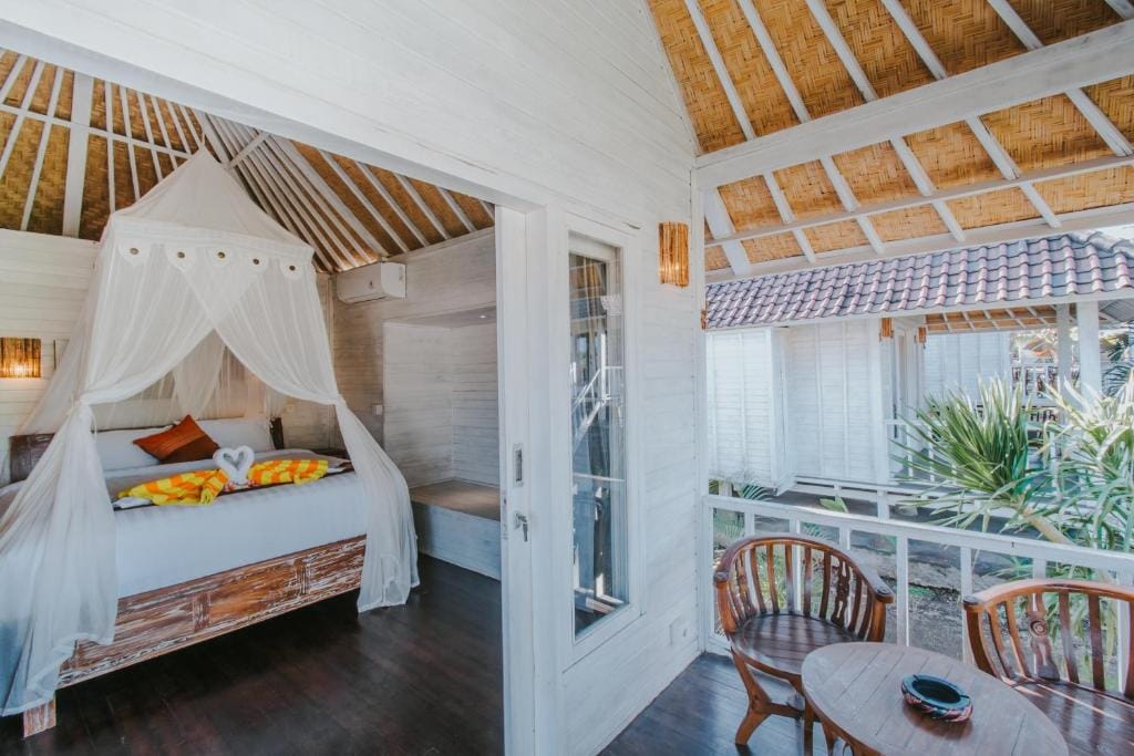Paluh Beach Huts — 2