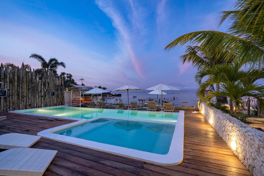 Paus Putih Hotel — 1