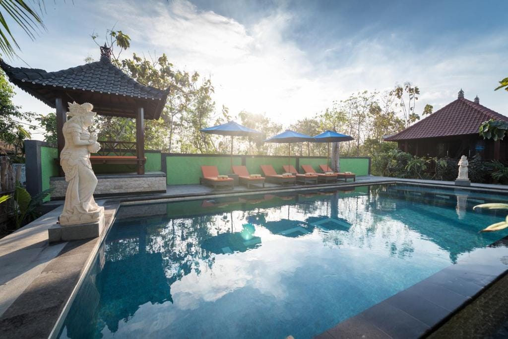 Queen Villa — 4