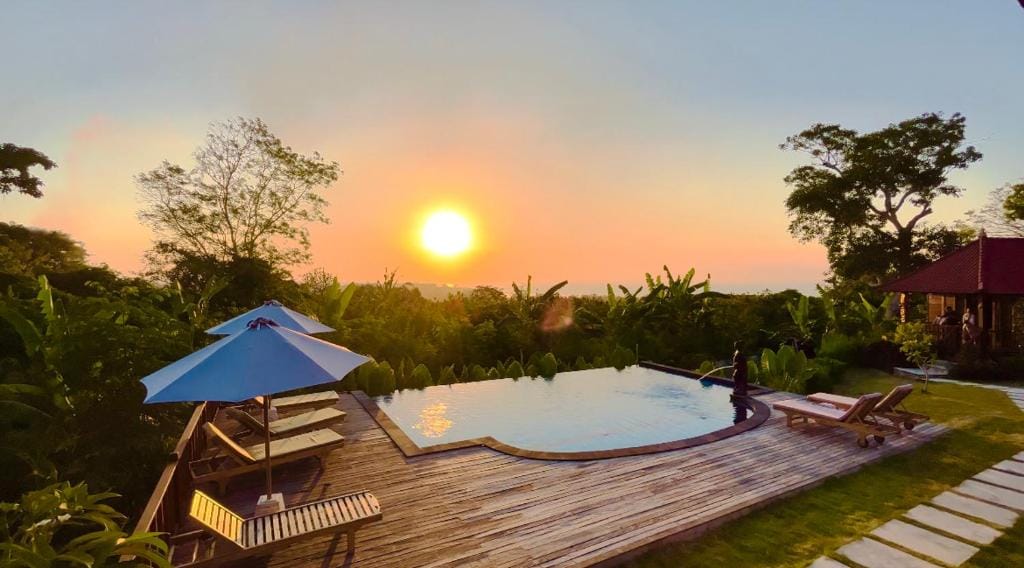 Sunset Hill Lembongan — 1