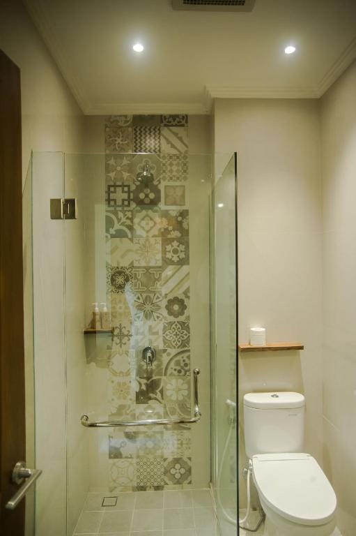 Akatara Hotel — 2
