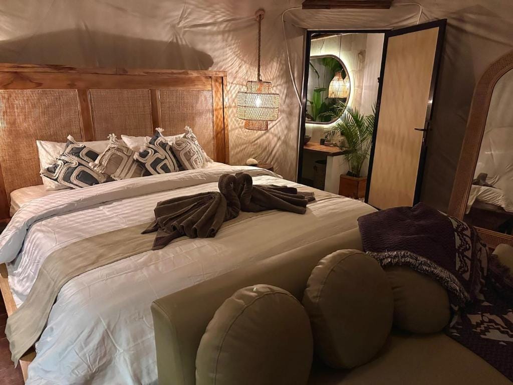 Beachfront Luxury Dome Villas - Gamat Bay Resort — 2