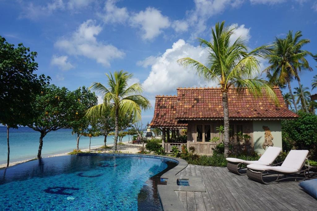 Blue Harbor Beachfront Villas & Resto — 5
