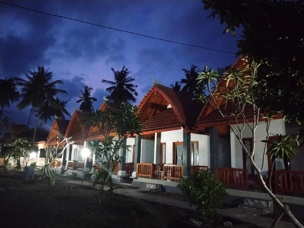 Santhi Laba Bungalow — 1