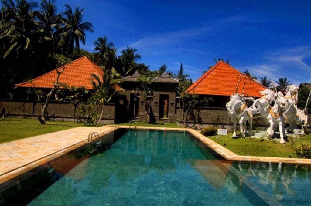 Puri Rai Hotel — 1