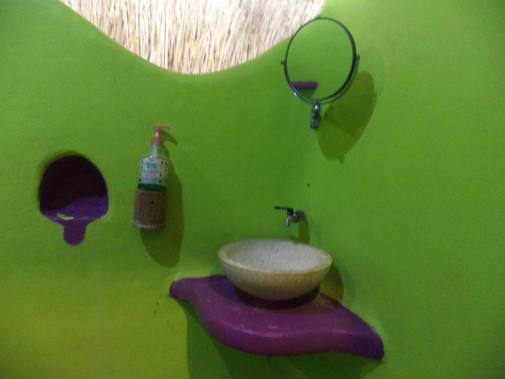 Topi inn — 3