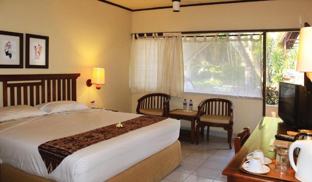 Besakih Beach Hotel — 2
