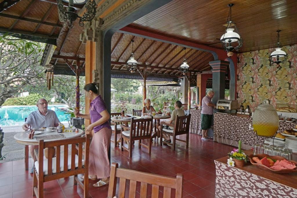 Bumas Hotel — 5