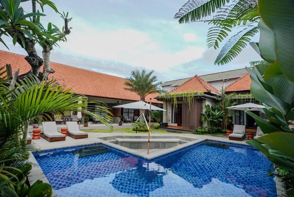 Kesumasari Living — 3