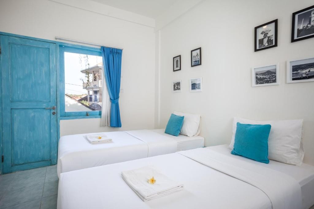 Paras Paros Marina Lodge — 2