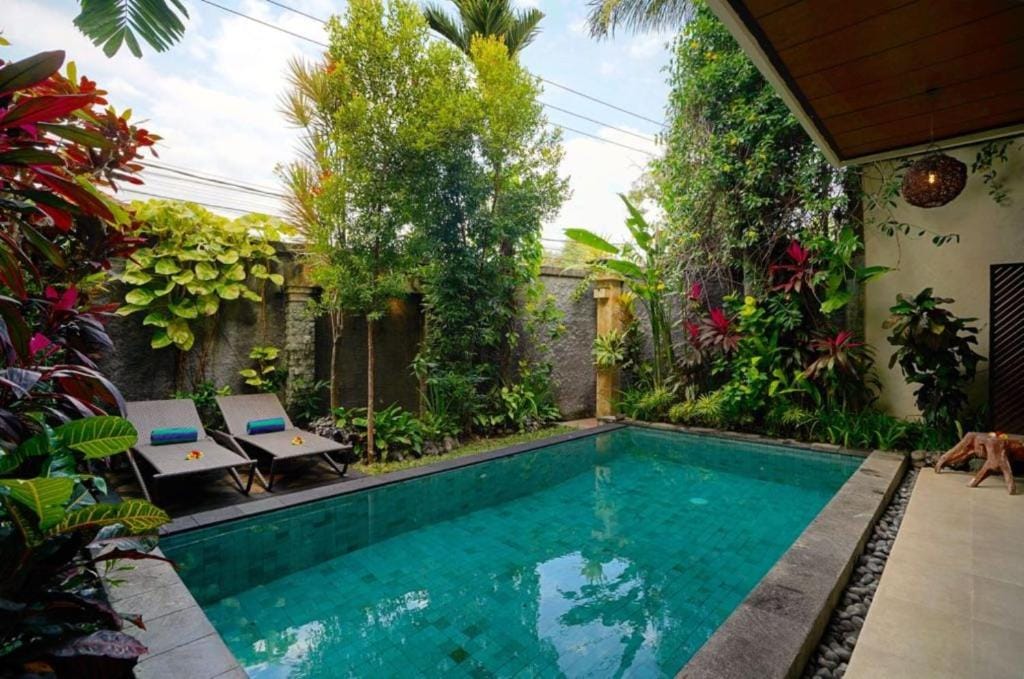 Bali Ayu Hotel & Villas 10 Minutes Walking Distance to the Beach — 1