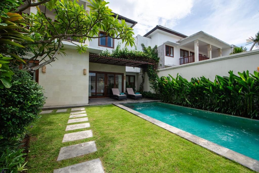 Bali Ayu Hotel & Villas 10 Minutes Walking Distance to the Beach — 3
