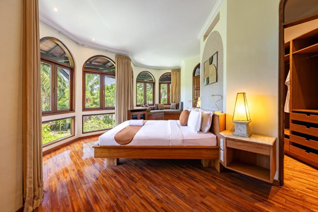 Cove Urbanest Inn — 4
