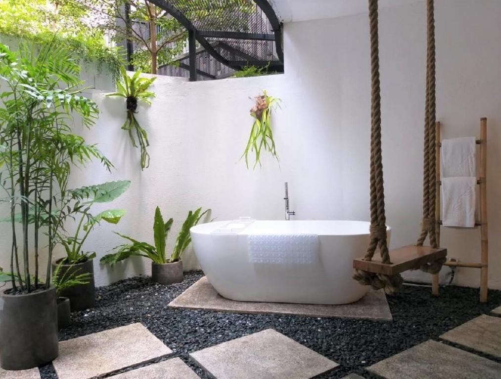 Lloyd's Inn Bali — 3