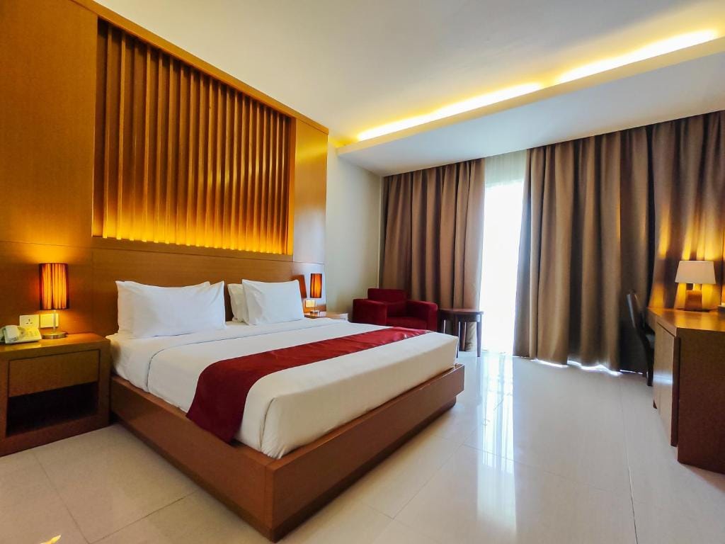 Seminyak Square Hotel And Villas — 4