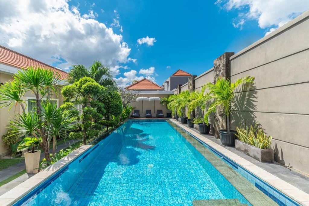 Svarna Suites Seminyak — 1
