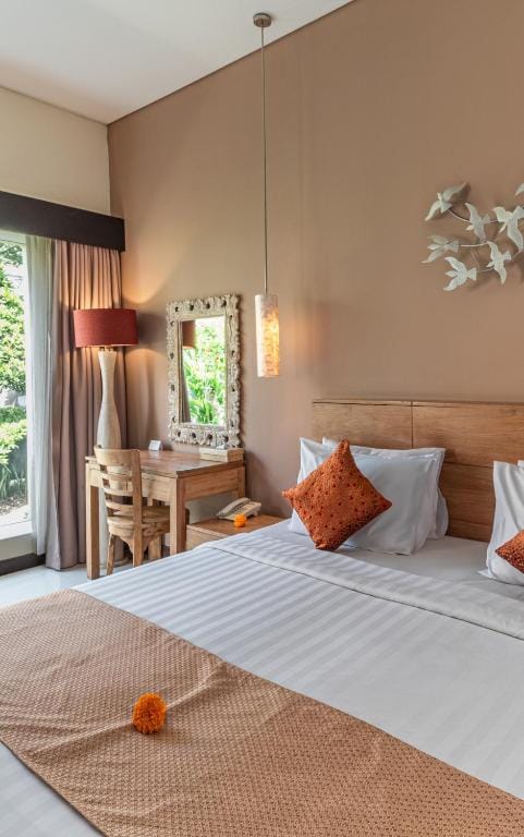 Svarna Suites Seminyak — 2