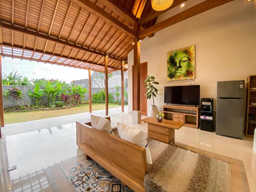 Svarna Suites Seminyak — 5