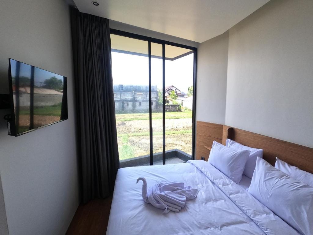 The Fields Hotel and Apartment — 1
