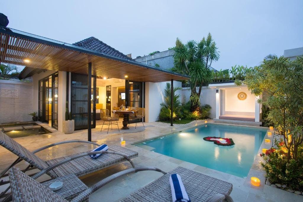 The Kon's Villa Bali Seminyak — 1