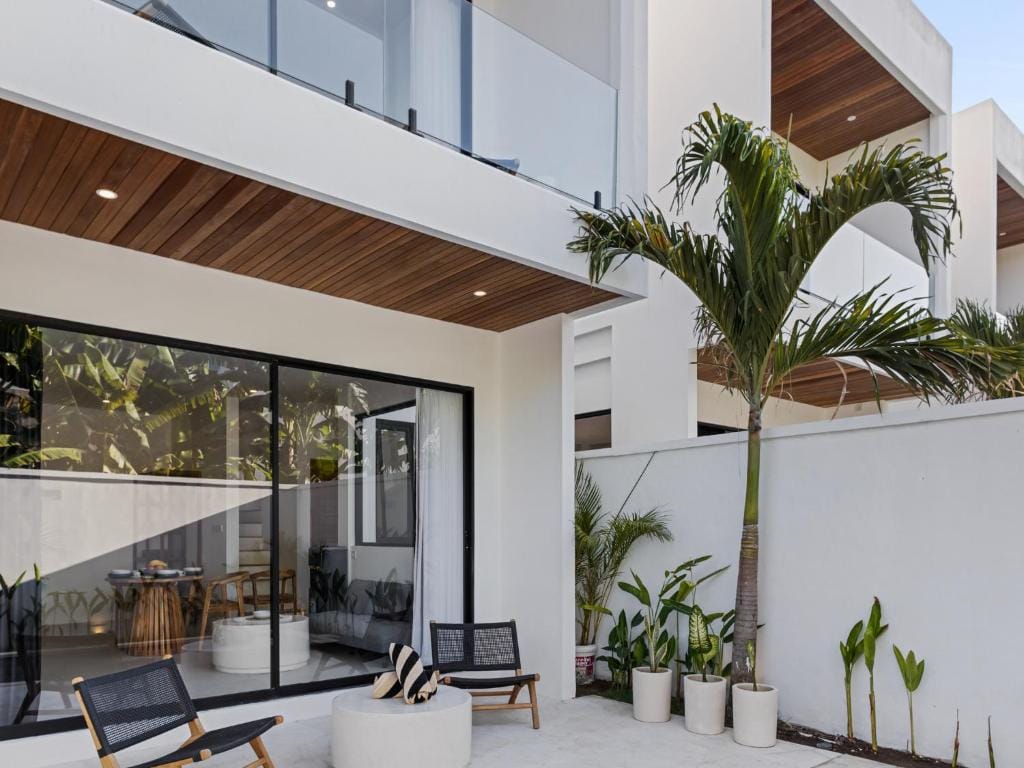 White Residence - Art & Boutique Villas — 4