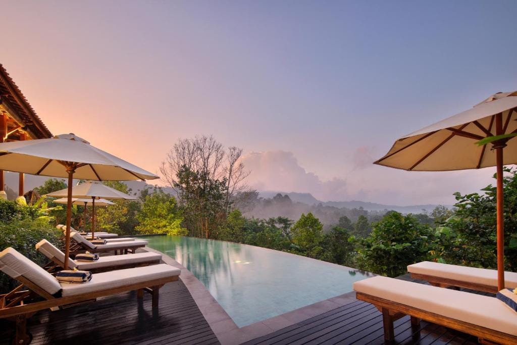 Devani Resort Sidemen — 1