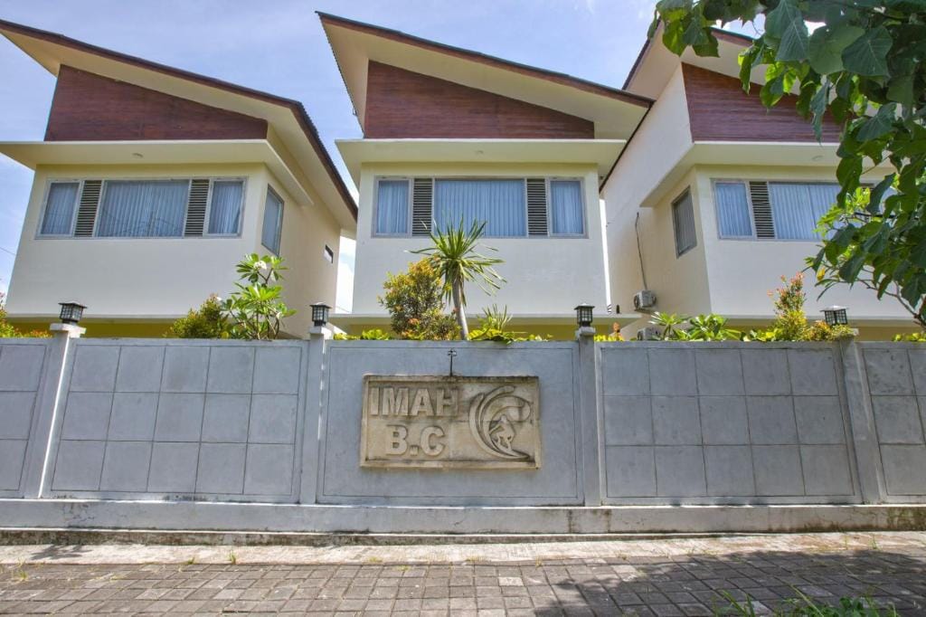 ImahBC Surfcamp — 1