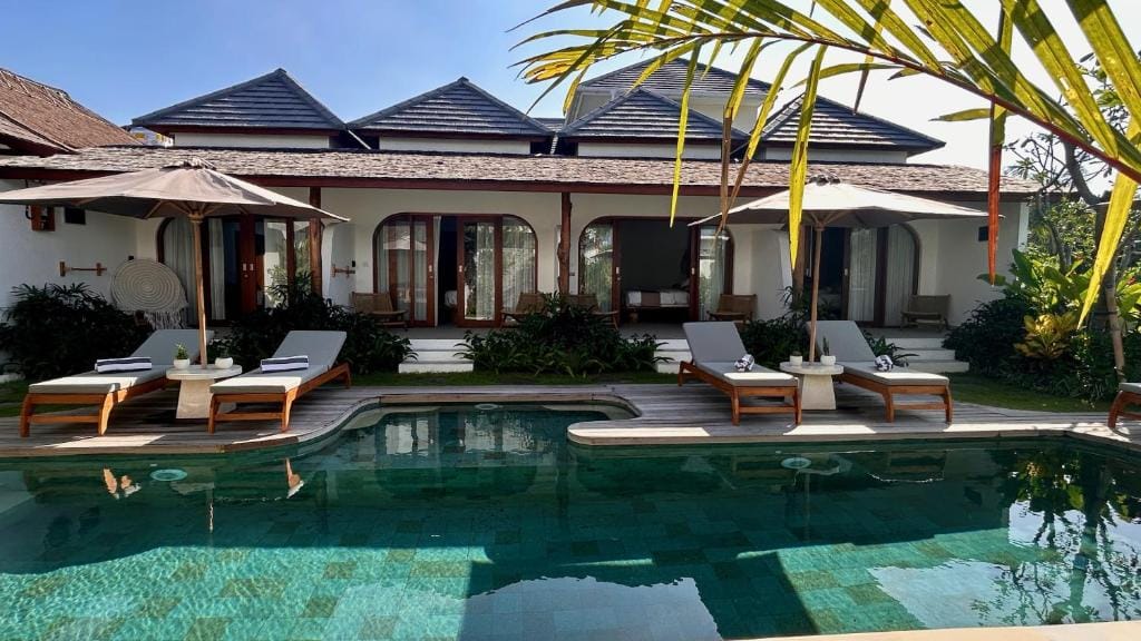 YUGA NYANYI SUITE Boutique Hotel with Pool & Ricefield View — 1