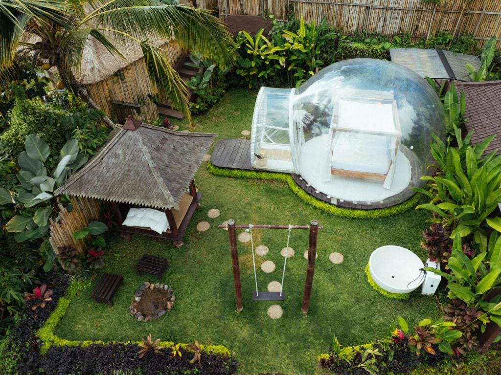 Bubble 7 - Cozy Bubble Retreat White Bath Ubud — 2