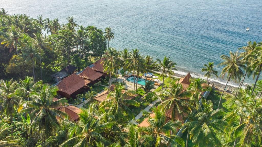 Dani Beach Villa - Beachfront Villas in Tejakula — 1
