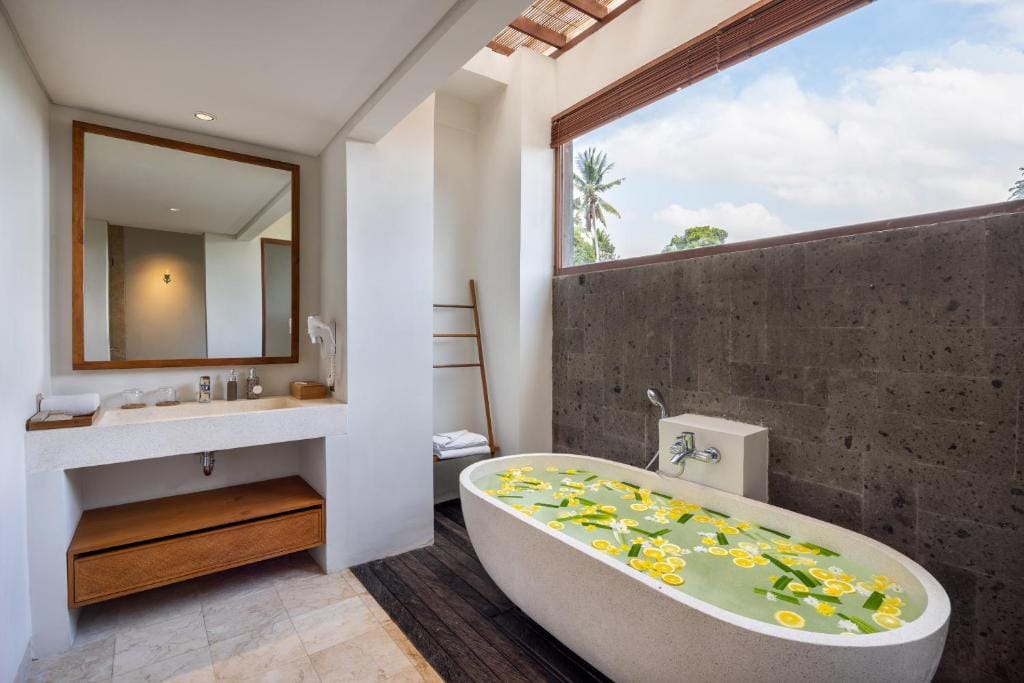 Dinara Ubud — 3